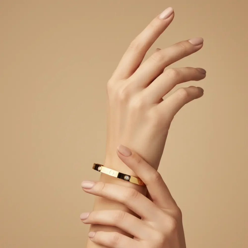 screw-motif-bangle-trendy-jewel